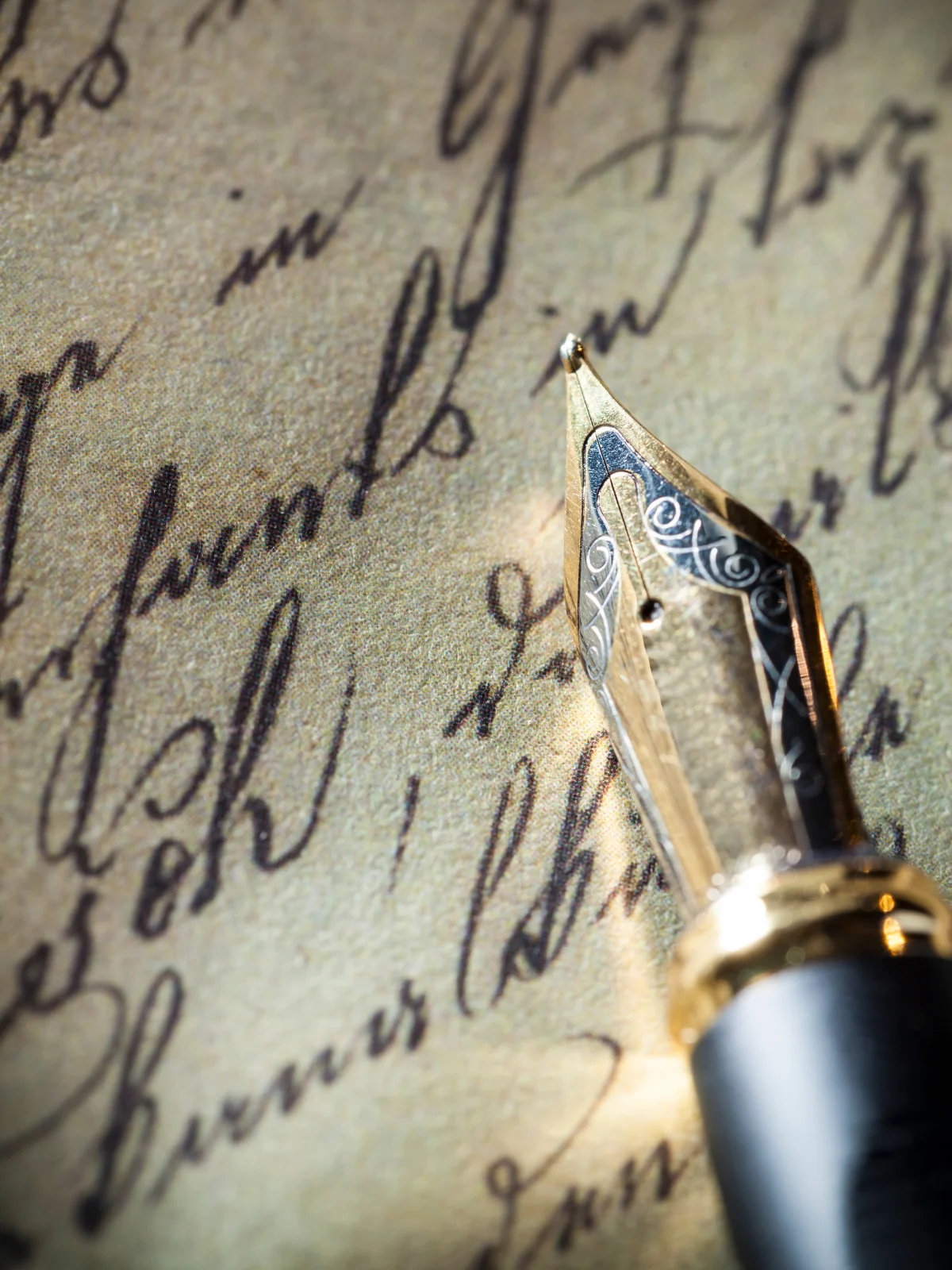 Clomalink team working together